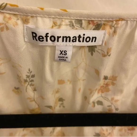 Reformation Marcella Top Yellow Floral Crop Size Extra Small - Picture 7 of 9